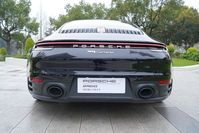 Porsche 911 2023 thumb 4