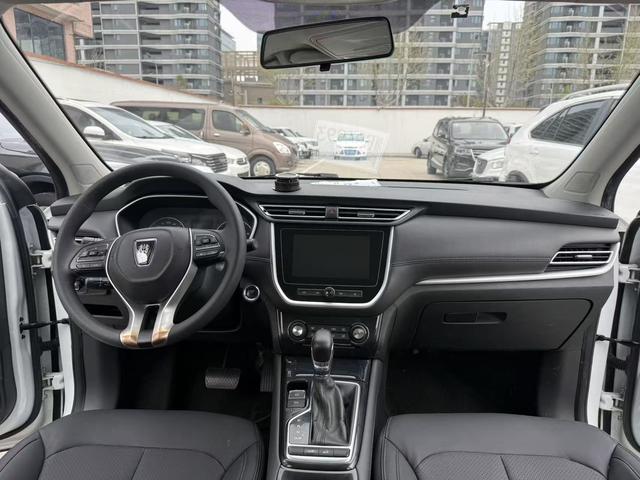 Roewe RX3 2020 thumb 4