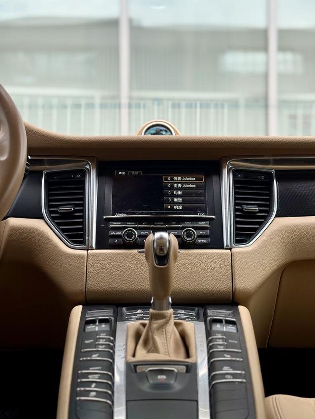 Porsche Macan 2014 thumb 7