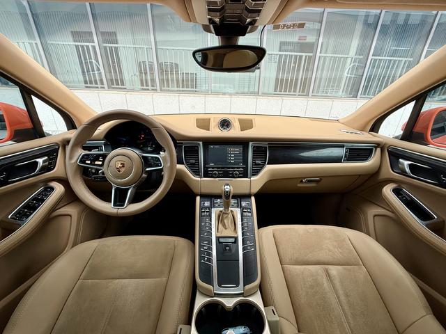 Porsche Macan 2014 thumb 11