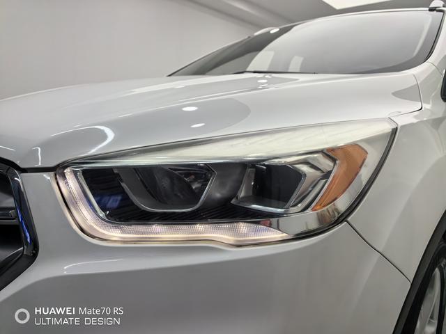Ford Kuga 2017 thumb 3