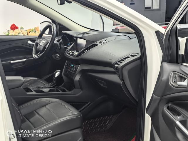 Ford Kuga 2017 thumb 5