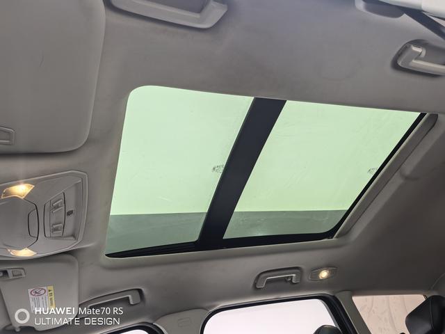 Ford Kuga 2017 thumb 8