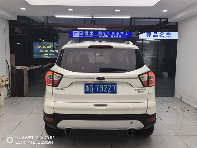 Ford Kuga 2017 thumb 12