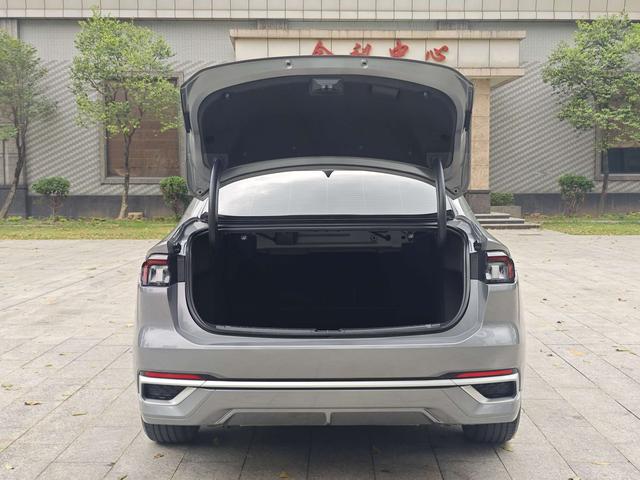 Ford Mondeo 2023 thumb 8