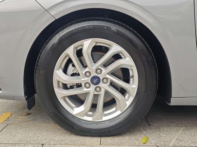 Ford Mondeo 2023 thumb 9