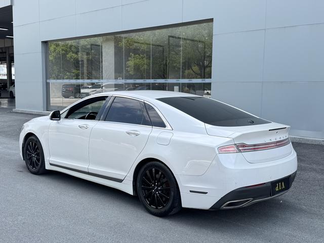Lincoln MKZ 2017 thumb 2