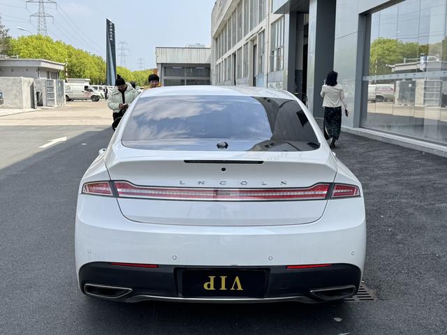 Lincoln MKZ 2017 thumb 3