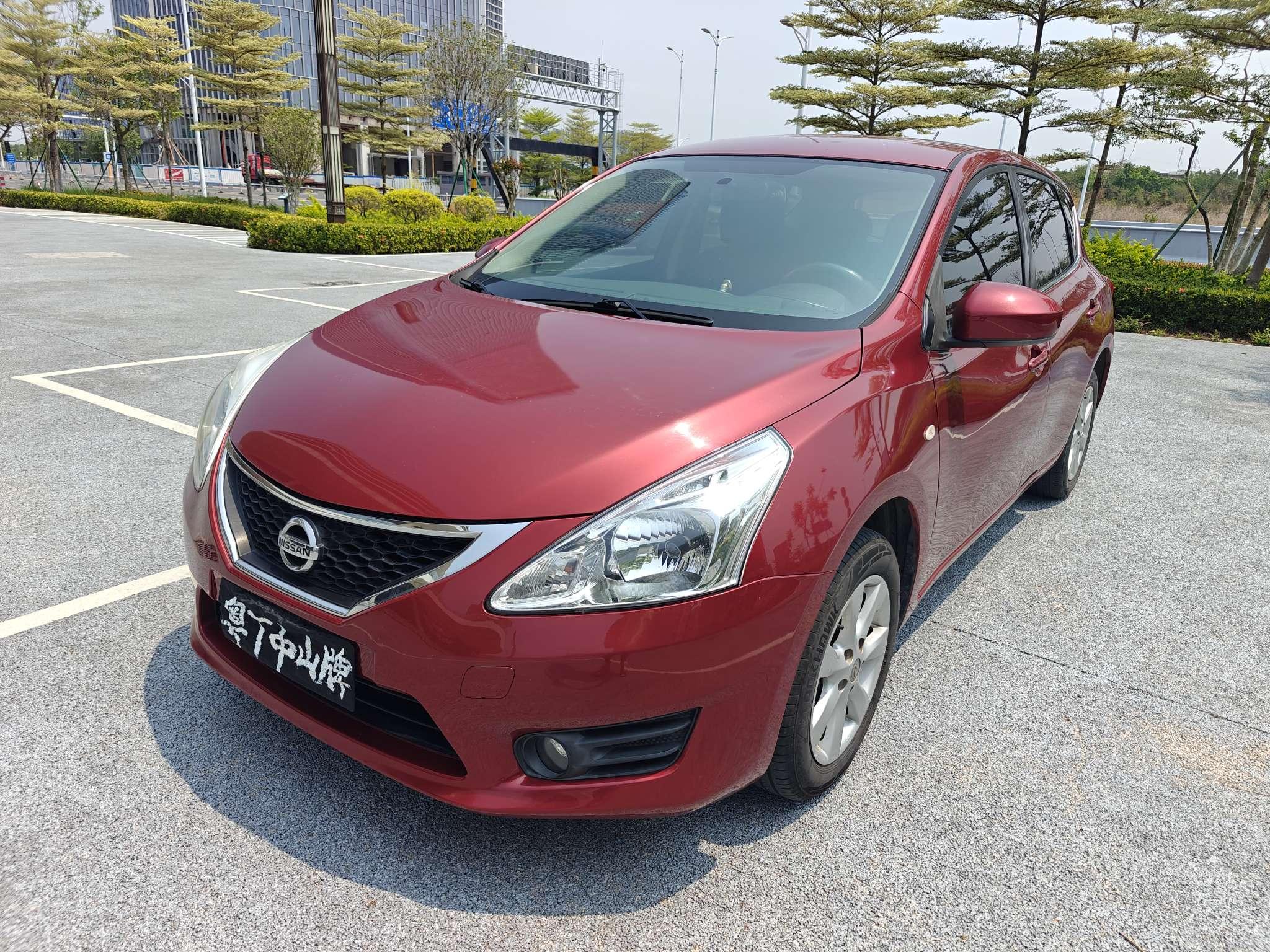 Nissan Tiida 2011 thumb 9