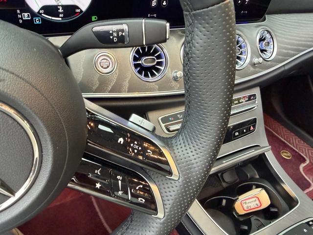 Mercedes-Benz E-Class 2023 thumb 4