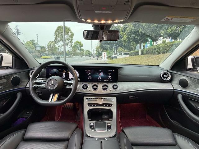 Mercedes-Benz E-Class 2023 thumb 5