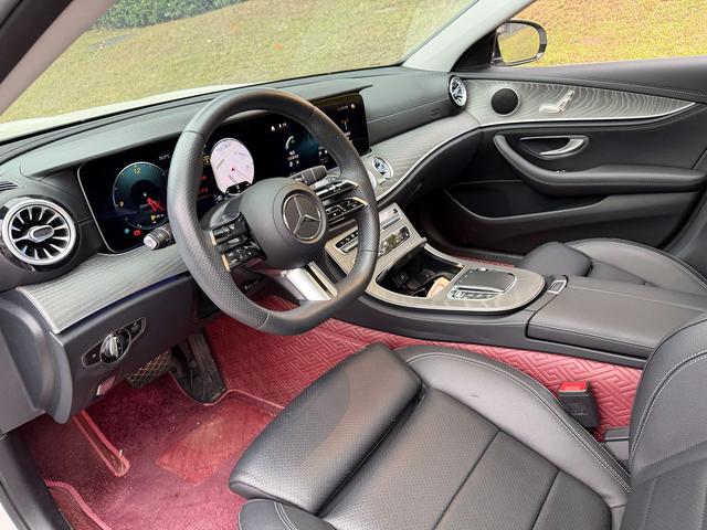 Mercedes-Benz E-Class 2023 thumb 8