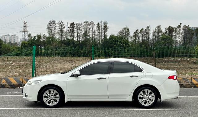 Honda Accord 2013 thumb 2