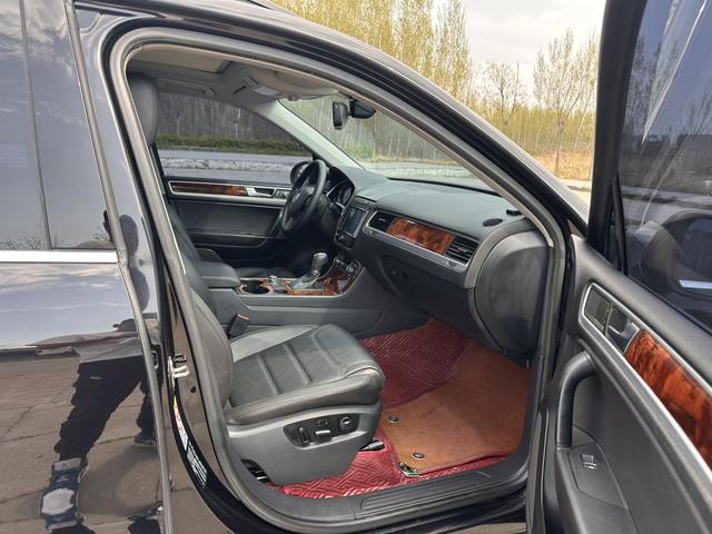 Volkswagen Touareg 2014 thumb 9