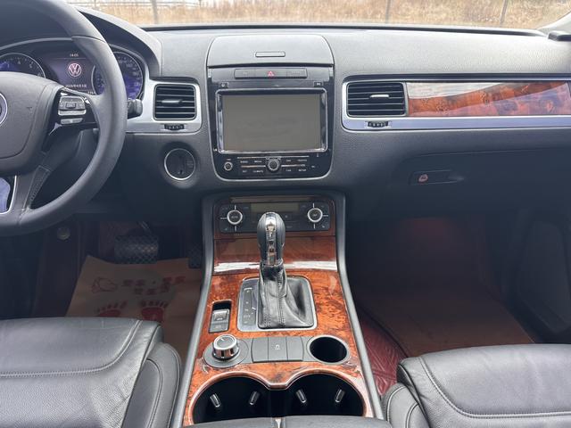 Volkswagen Touareg 2014 thumb 11