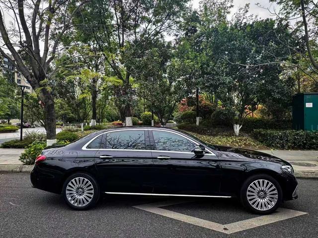 Mercedes-Benz E-Class 2022 thumb 5