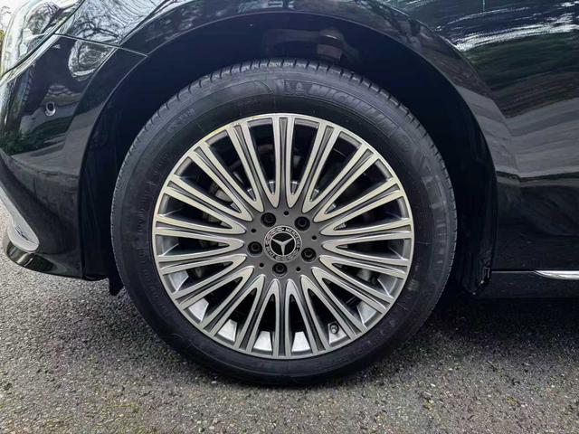 Mercedes-Benz E-Class 2022 thumb 7