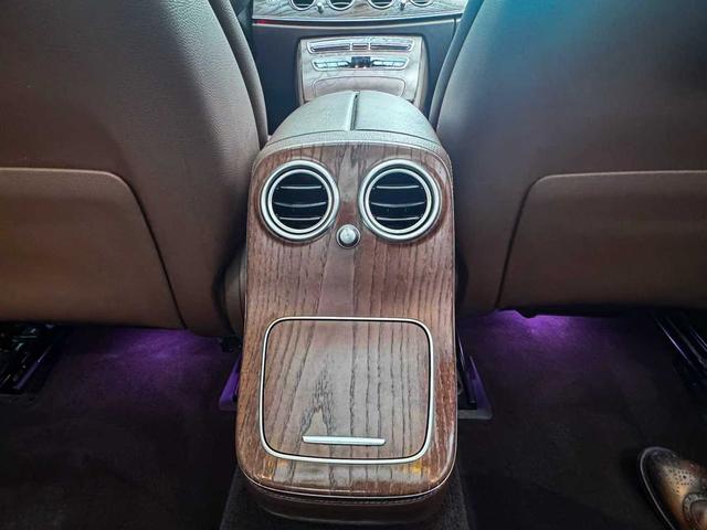 Mercedes-Benz E-Class 2022 thumb 9