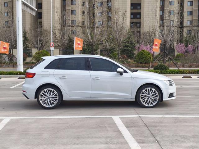 Audi A3 2017 thumb 5