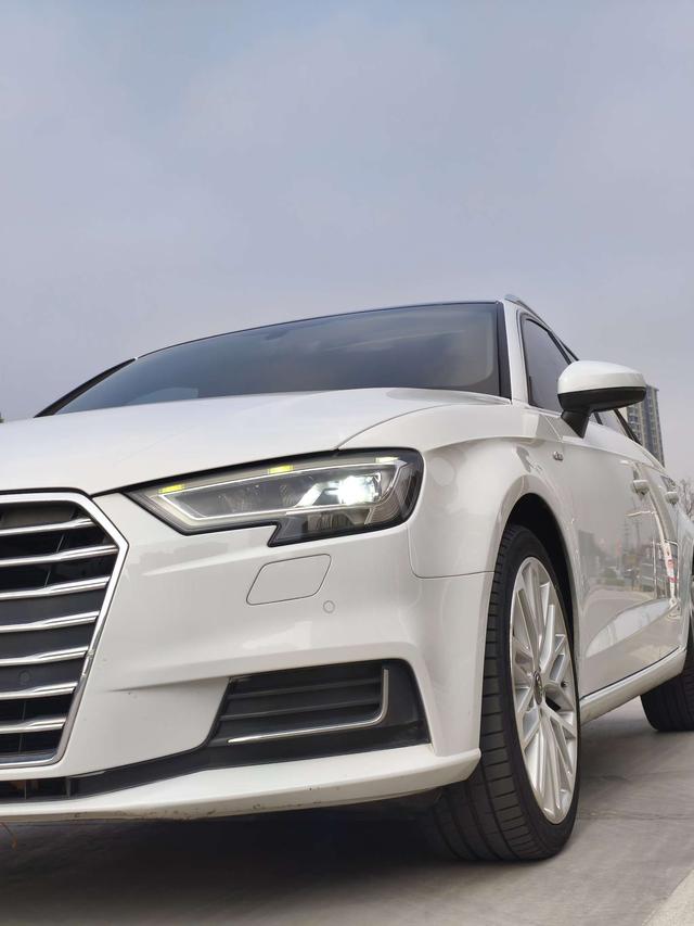 Audi A3 2017 thumb 7