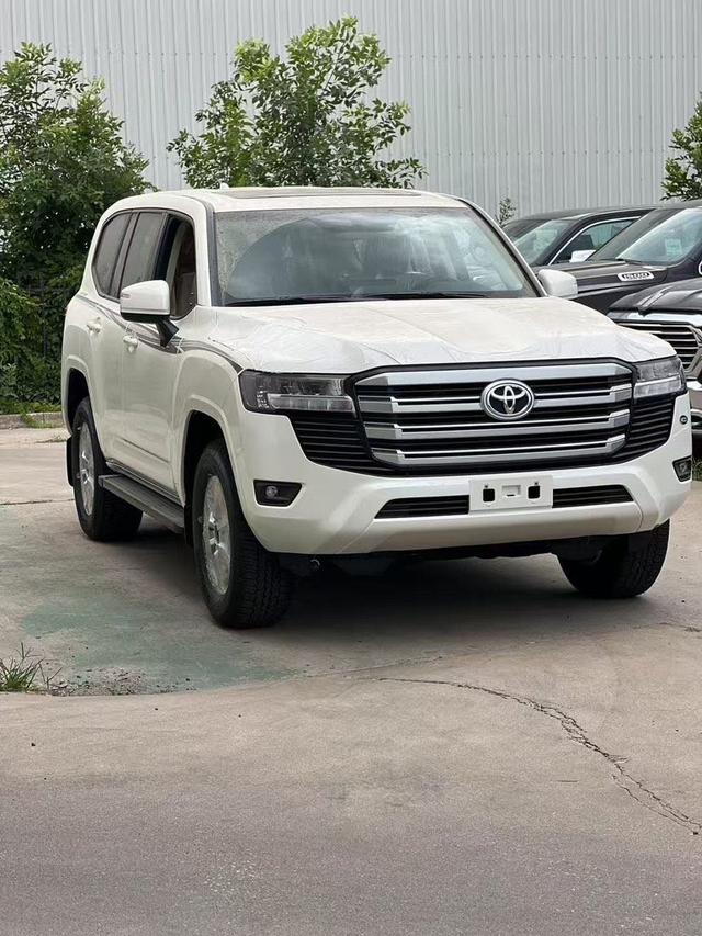Toyota Lan De Ku Lu Ze 2025 thumb 10