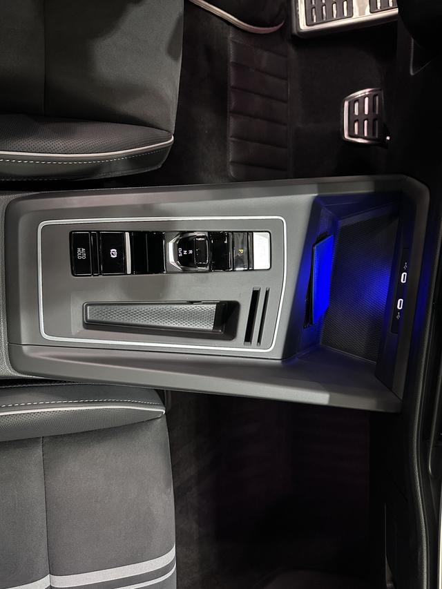 Volkswagen Golf 2023 thumb 4