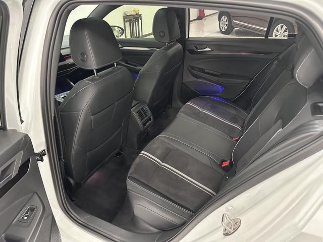 Volkswagen Golf 2023 thumb 7