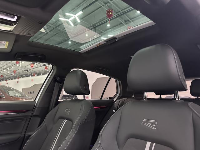 Volkswagen Golf 2023 thumb 8