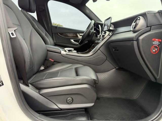 Mercedes-Benz GLC 2017 thumb 12
