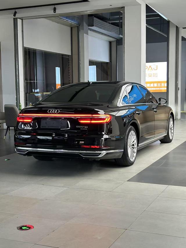 Audi A8 2018 thumb 12