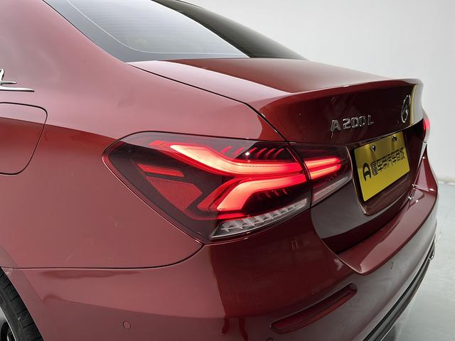 Mercedes-Benz A-Class 2020 thumb 11