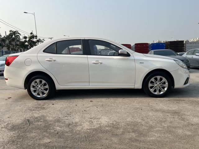 Baojun 630 2016 thumb 4