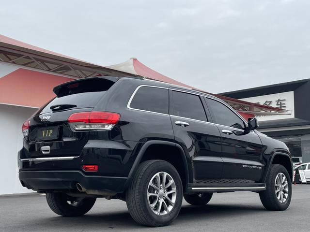 Jeep Grand Cherokee 2015 thumb 4