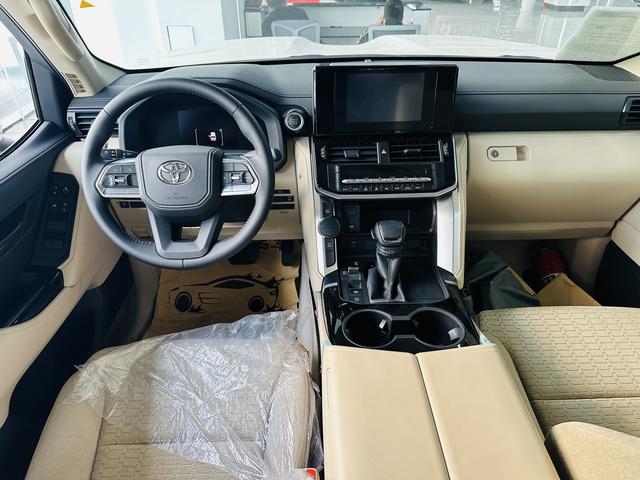 Toyota Lan De Ku Lu Ze 2025 thumb 4