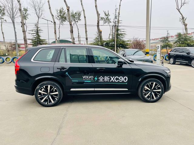 Volvo XC90 2026 thumb 4