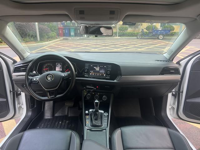 Volkswagen Sagitar 2019 thumb 8