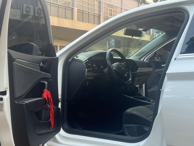 Volkswagen Sagitar 2019 thumb 9