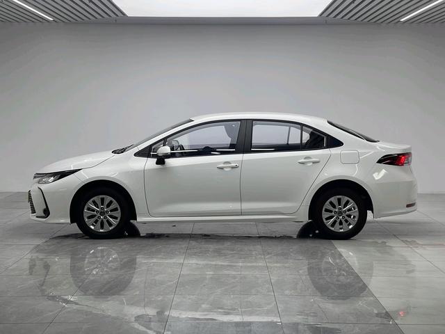 Toyota Corolla 2023 thumb 2