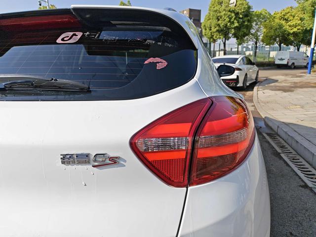 Geely GS 2017 thumb 6