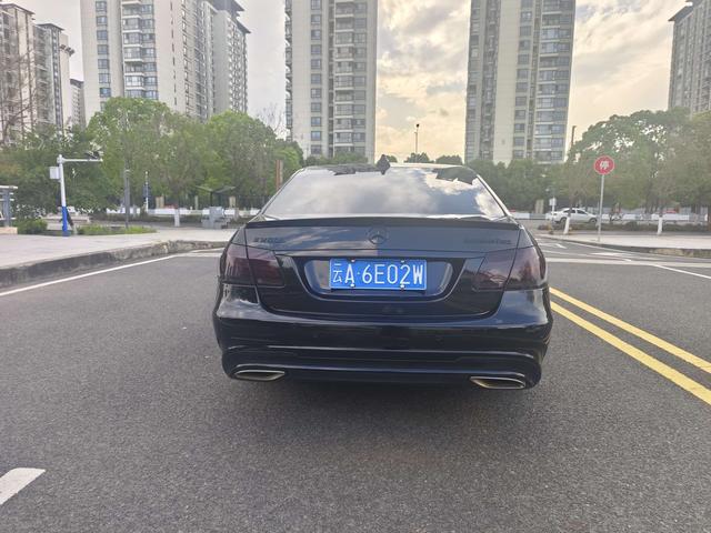 Mercedes-Benz E-Class 2015 thumb 3