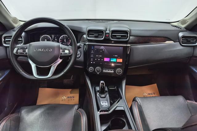 Lynk & Co 6 SUV 2019 thumb 10