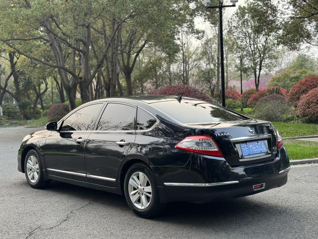 Nissan Altima 2010 thumb 3
