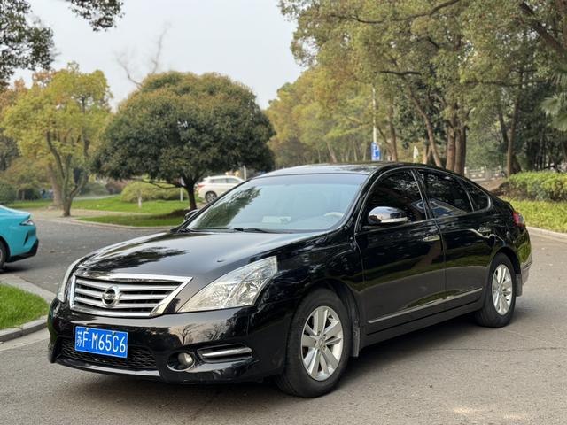 Nissan Altima 2010 thumb 9