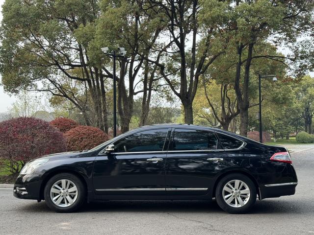 Nissan Altima 2010 thumb 12