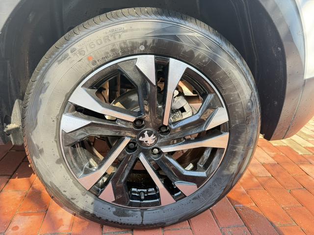 Peugeot 2008 2022 thumb 7