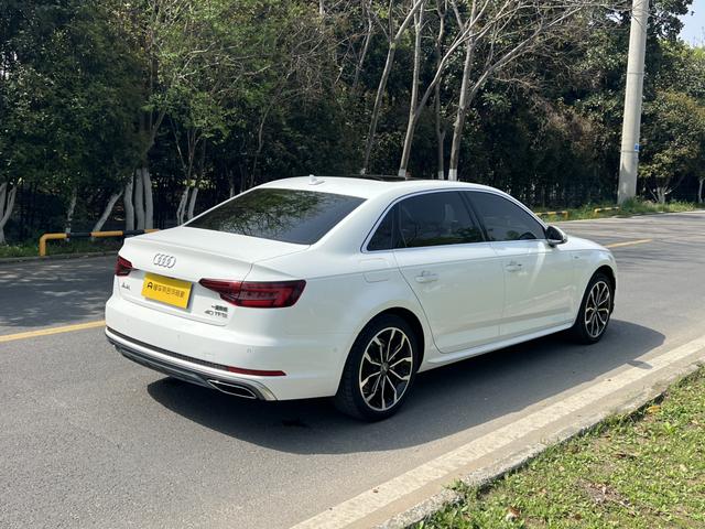 Audi A4 2019 thumb 5