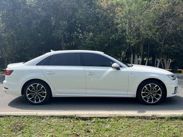 Audi A4 2019 thumb 6