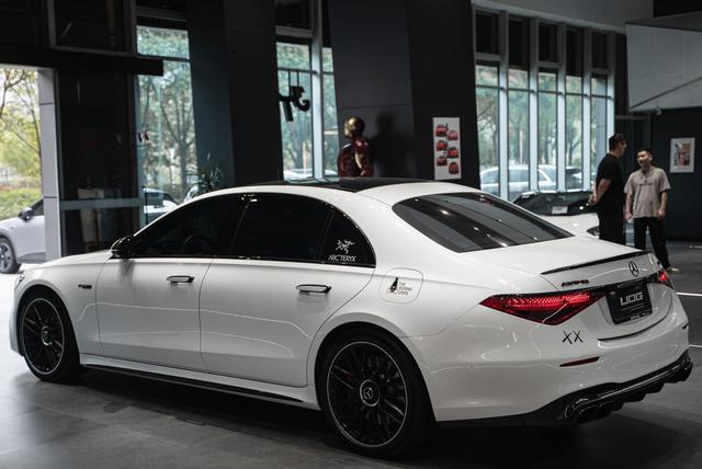 Mercedes-Benz S-Class 2024 thumb 3