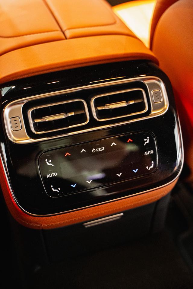 Mercedes-Benz S-Class 2024 thumb 8