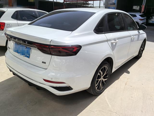 Geely Emgrand 2022 thumb 4